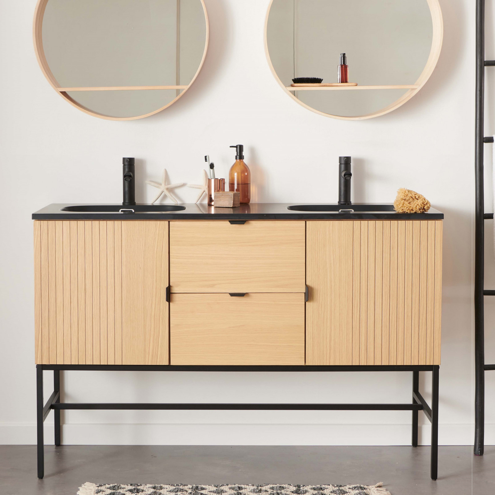 Meuble de salle de bain 140 cm à pieds STUDIO avec vasque