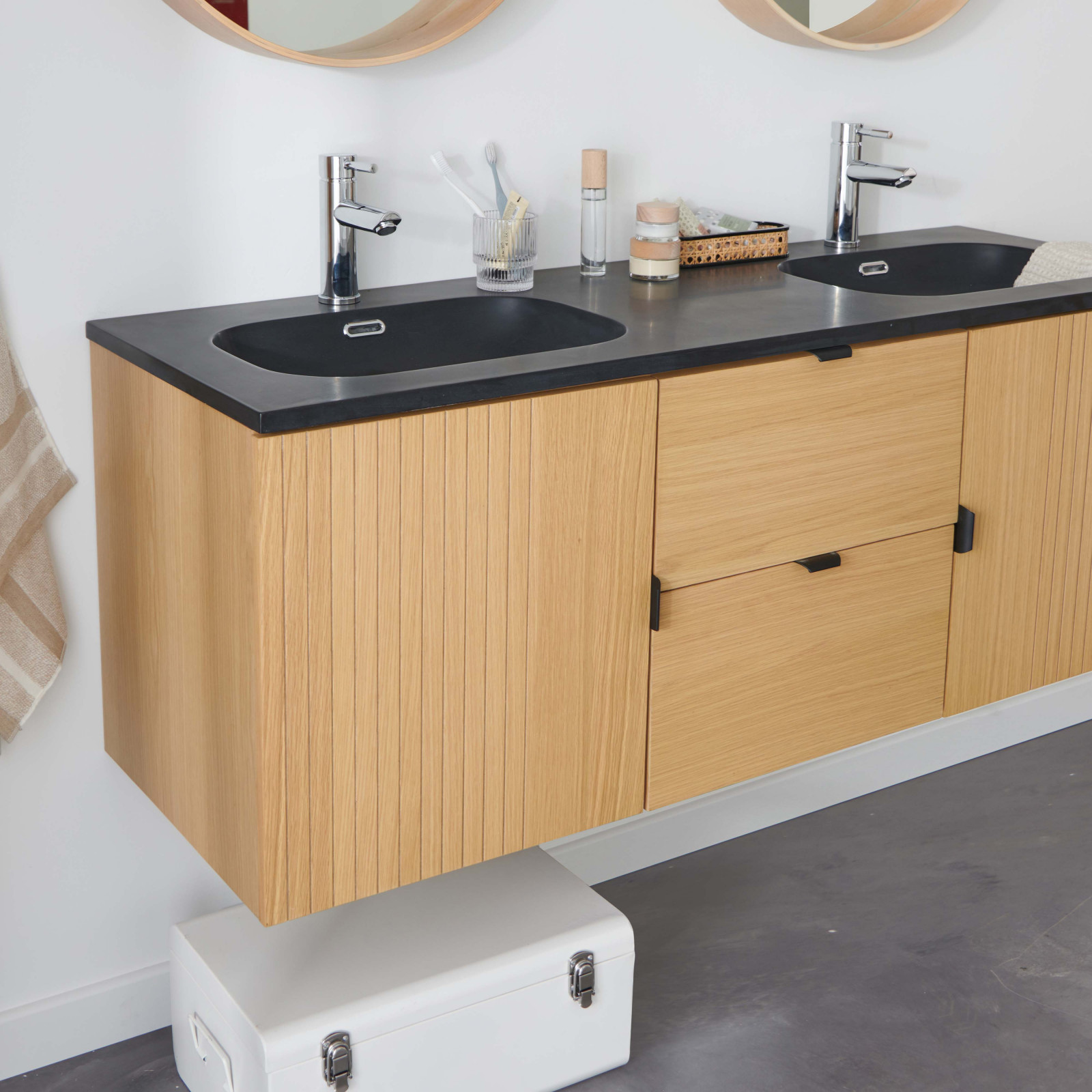 Meuble de salle de bain suspendu 140 cm STUDIO avec vasque et miroirs ronds