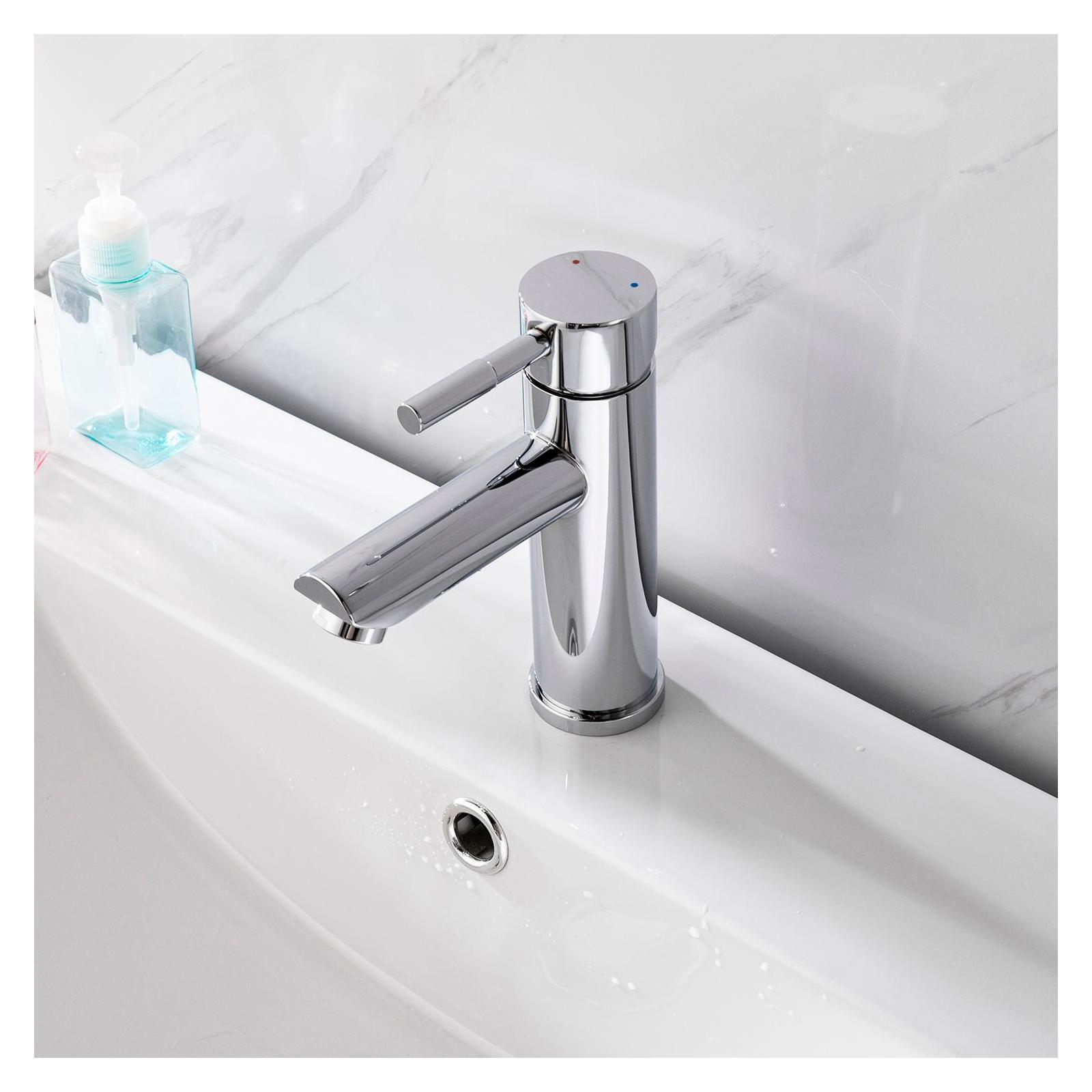 Robinet de salle de bain mitigeur bec bas chromé H17cm Robinet de salle de bain mitigeur bec bas chromé H17cm