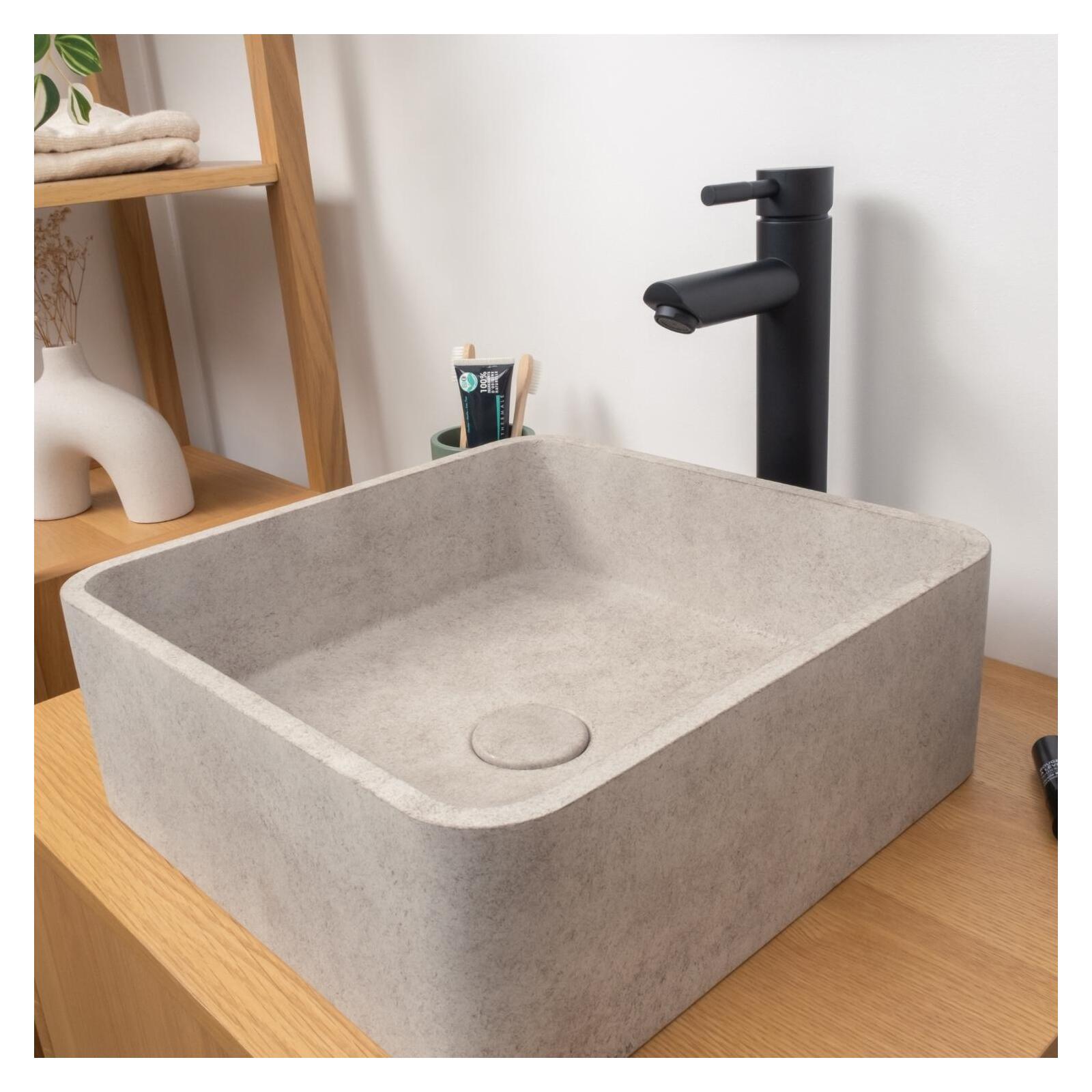 Vasque à poser carrée en béton brossé 36x36cm