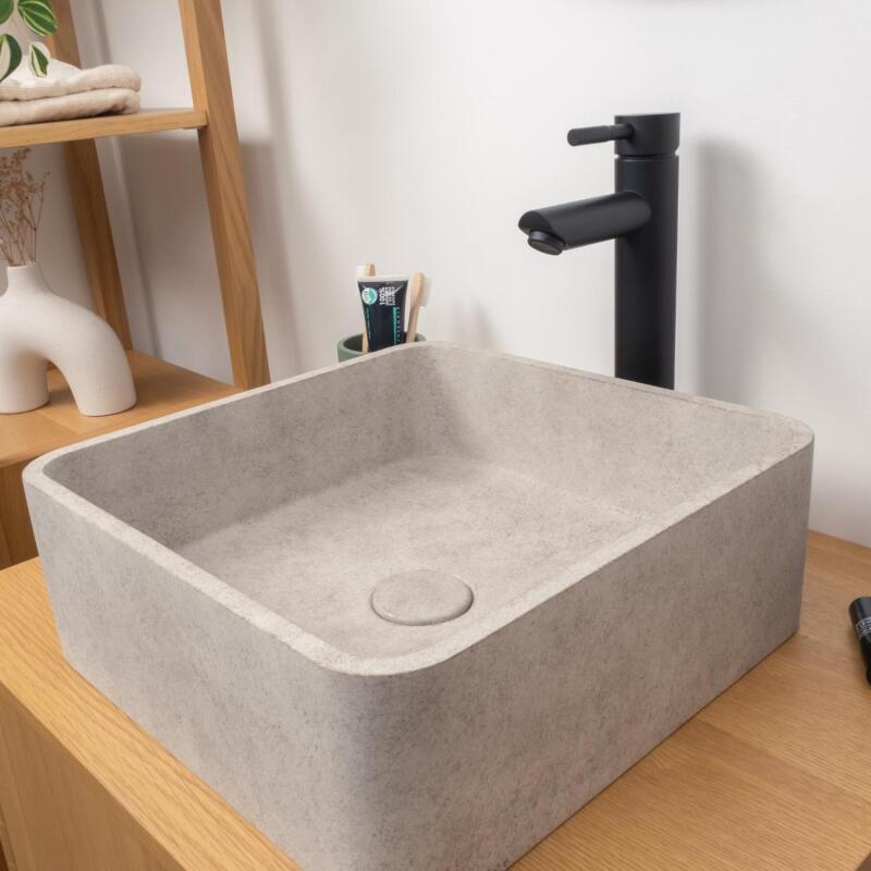 Vasque à poser carrée en béton brossé 36x36cm