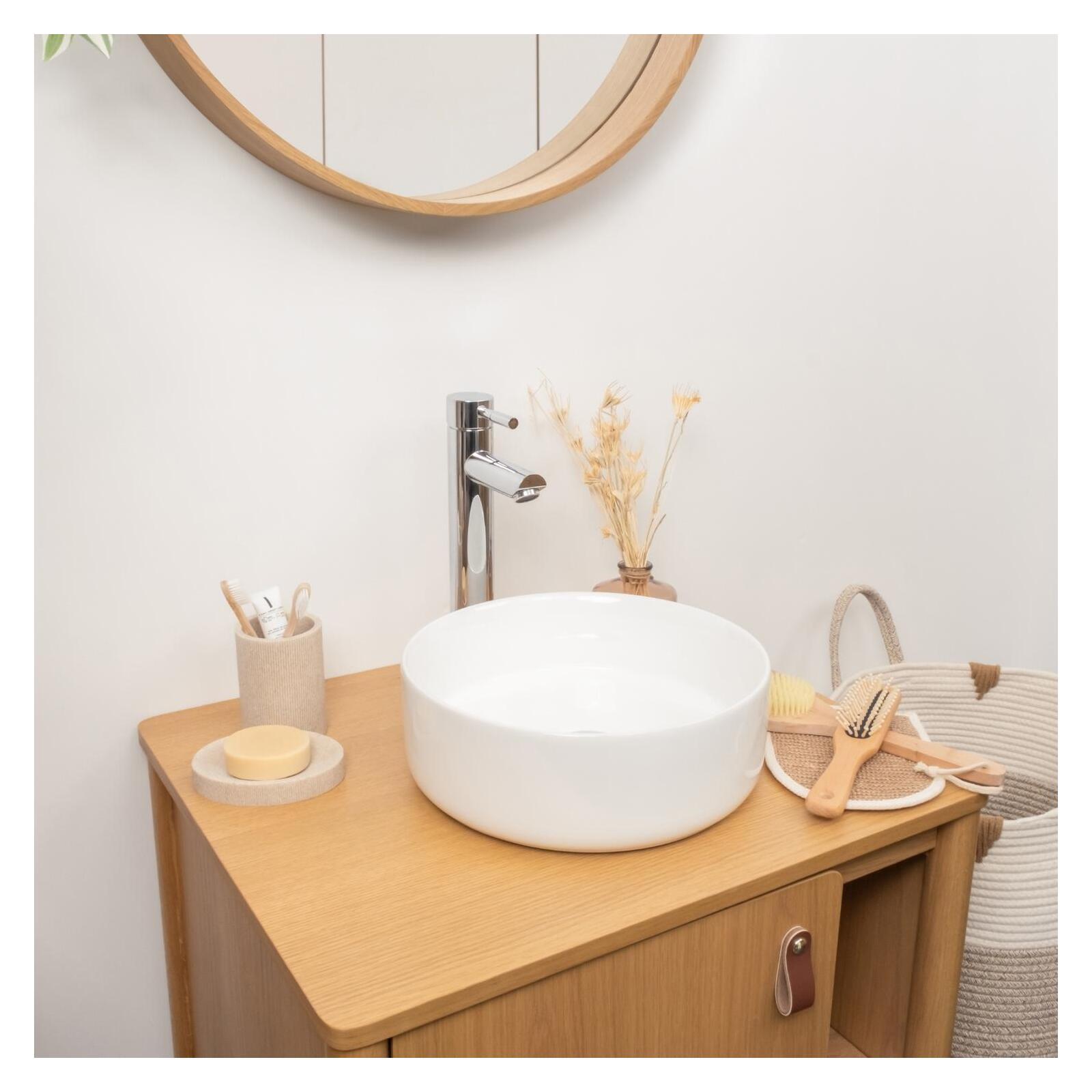 Vasque à poser ronde en céramique blanc brillant 30x30cm Vasque à poser ronde en céramique blanc brillant 30x30cm