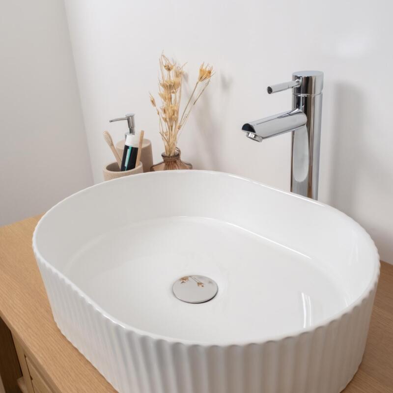 Vasque à poser ovale texturée en céramique blanc 49x36,5cm