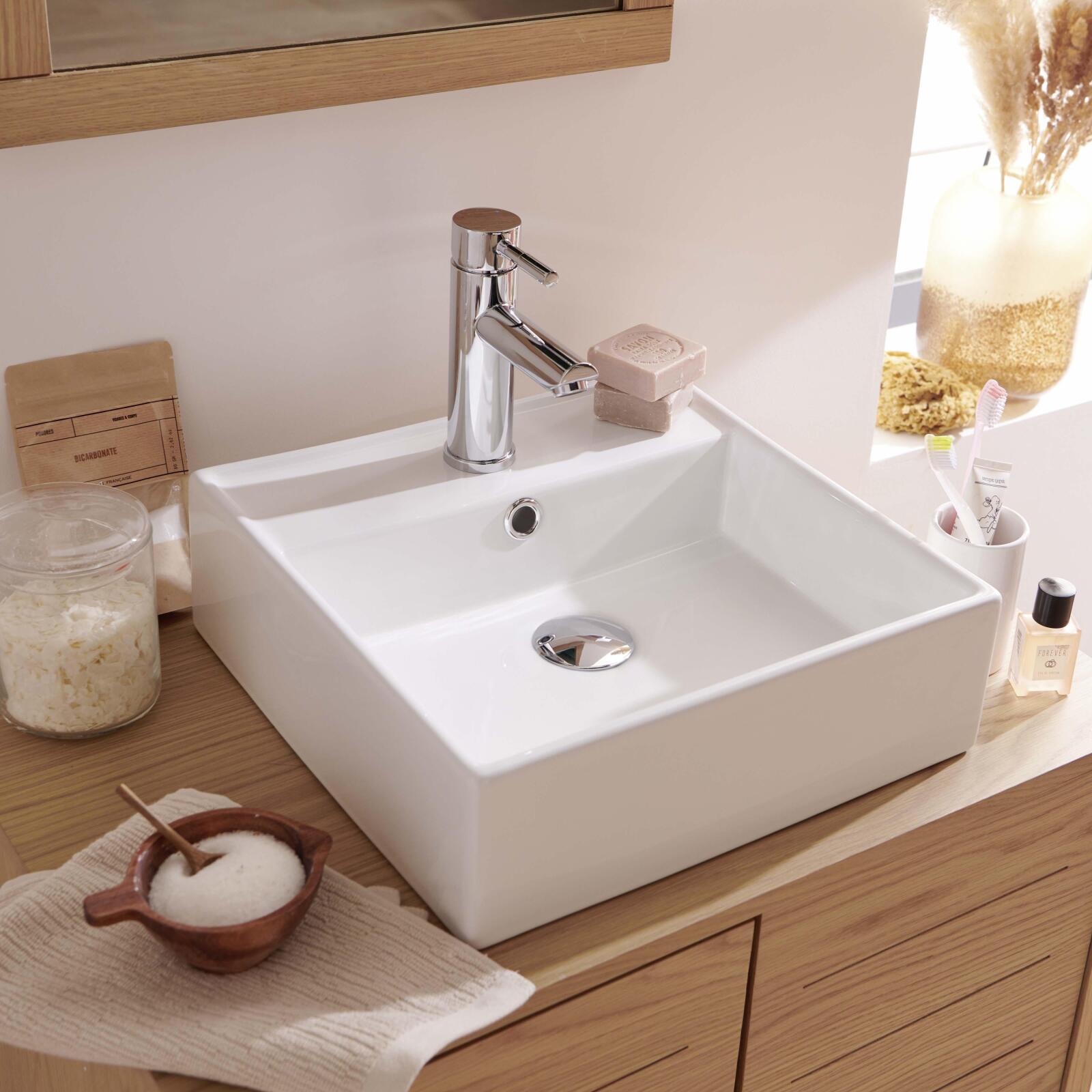 Vasque carrée à poser en céramique blanche 38 cm - NINO - Vue de 3/4 Vasque carrée à poser en céramique blanche 38 cm - NINO - Vue de 3/4