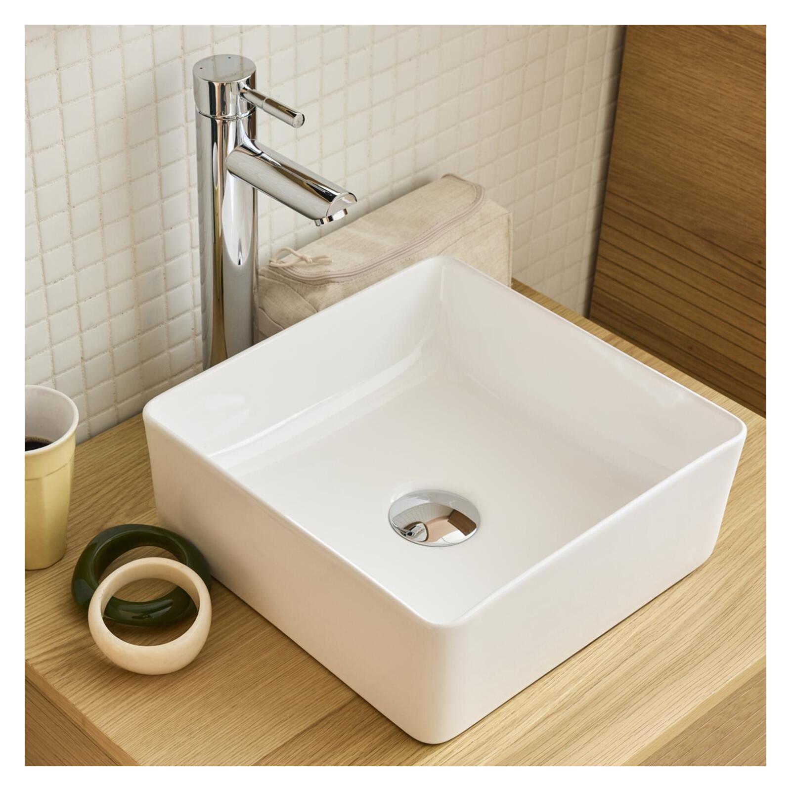 Vasque à poser carrée en céramique blanche 30cm Vasque à poser carrée en céramique blanche 30cm