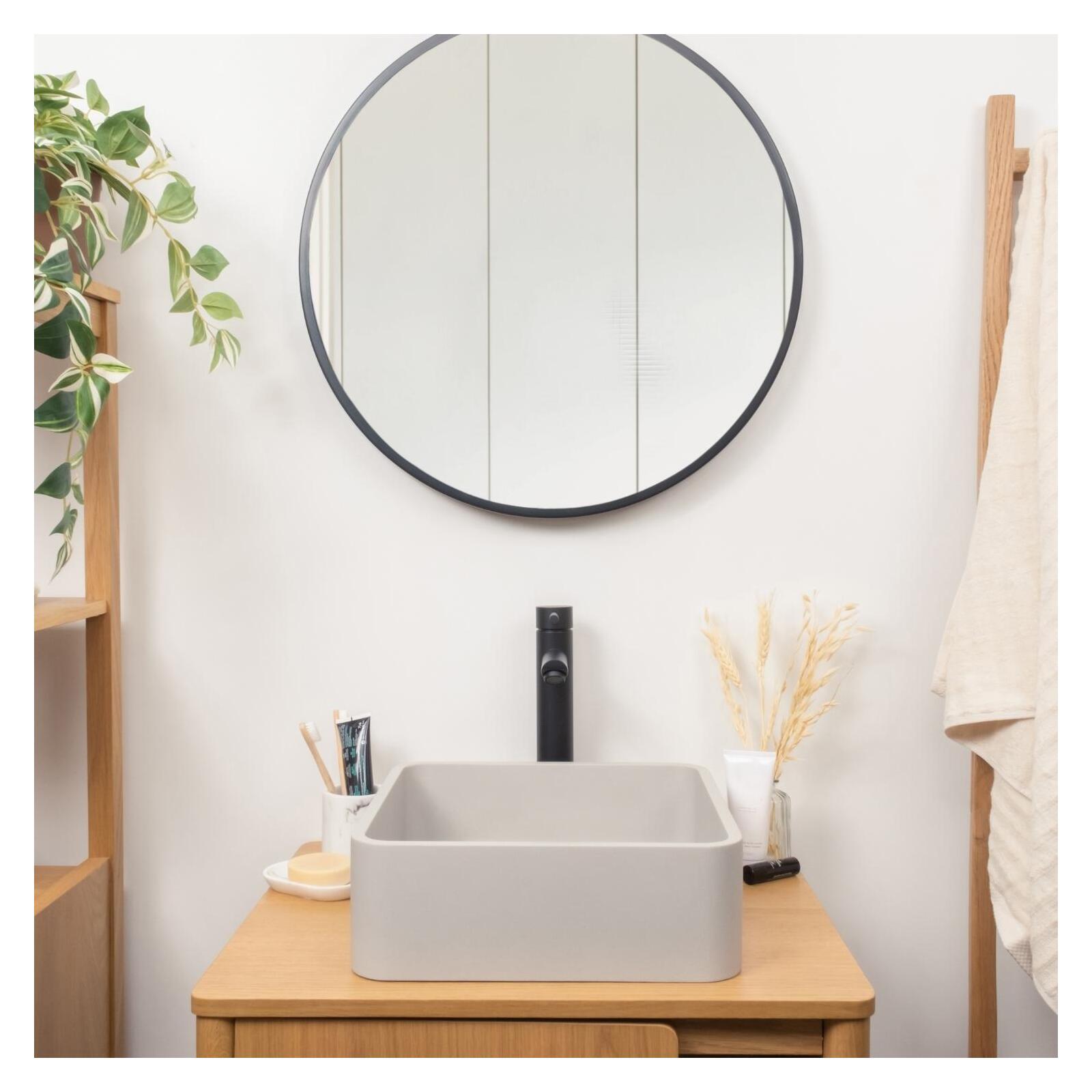 Vasque à poser carrée en béton gris 36cm Vasque à poser carrée en béton gris 36cm