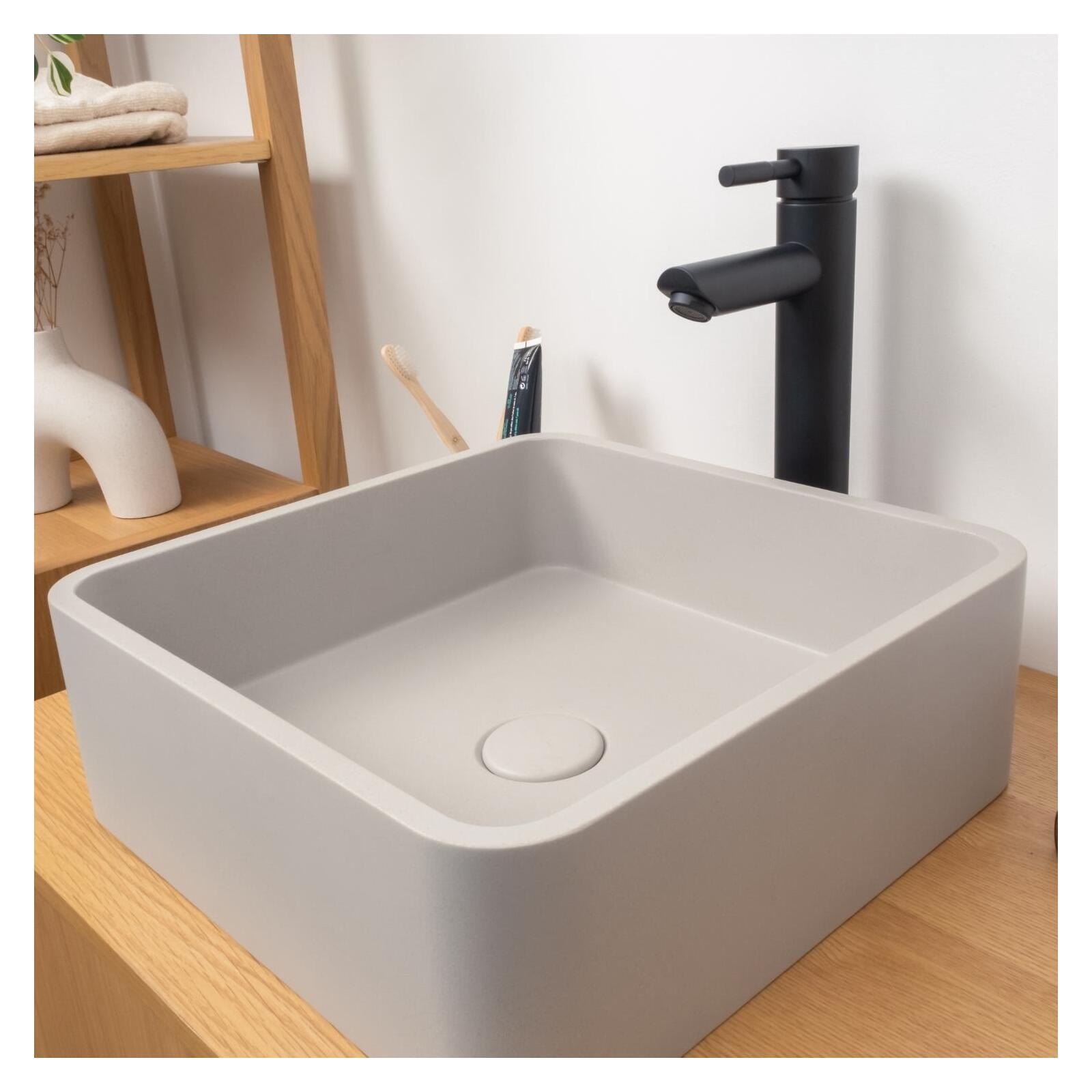 Vasque à poser carrée en béton gris 36cm Vasque à poser carrée en béton gris 36cm