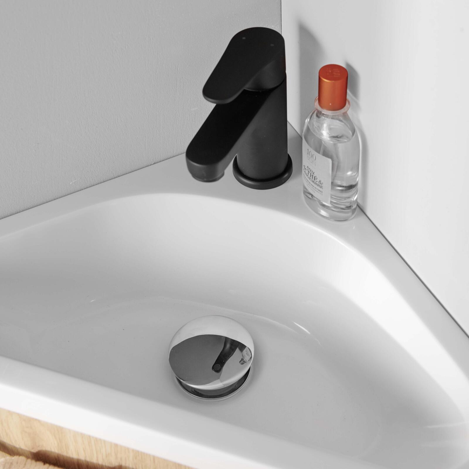 Ensemble meuble lave-mains d'angle décor chêne vasque noire SKINO avec robinet noir