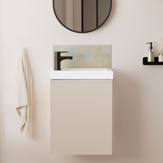 Ensemble lave-mains suspendu avec robinet noir