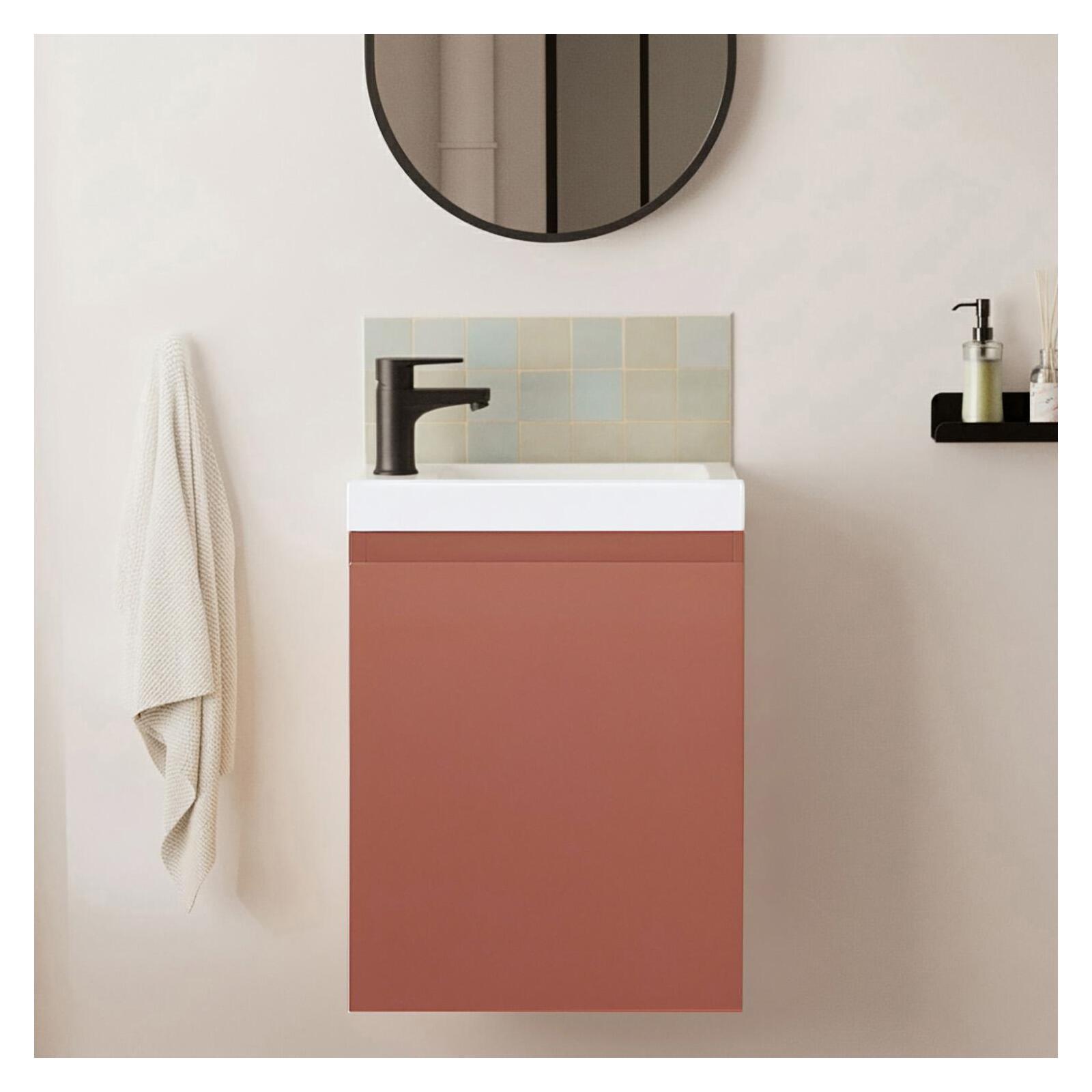 Ensemble lave-mains suspendu avec robinet noir