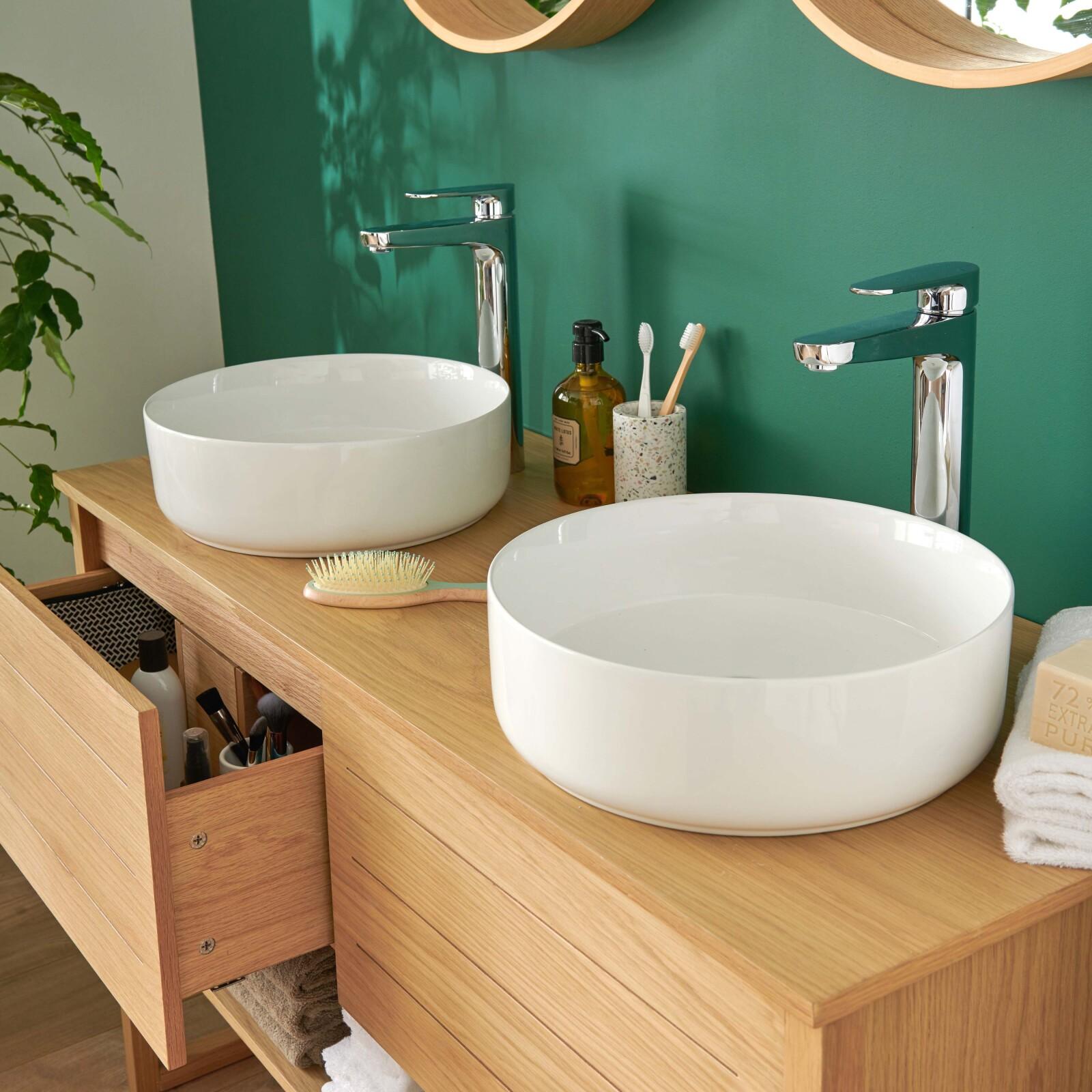 Ensemble meuble double vasque 120cm chêne naturel avec vasques rondes blanches et robinets ATOLL