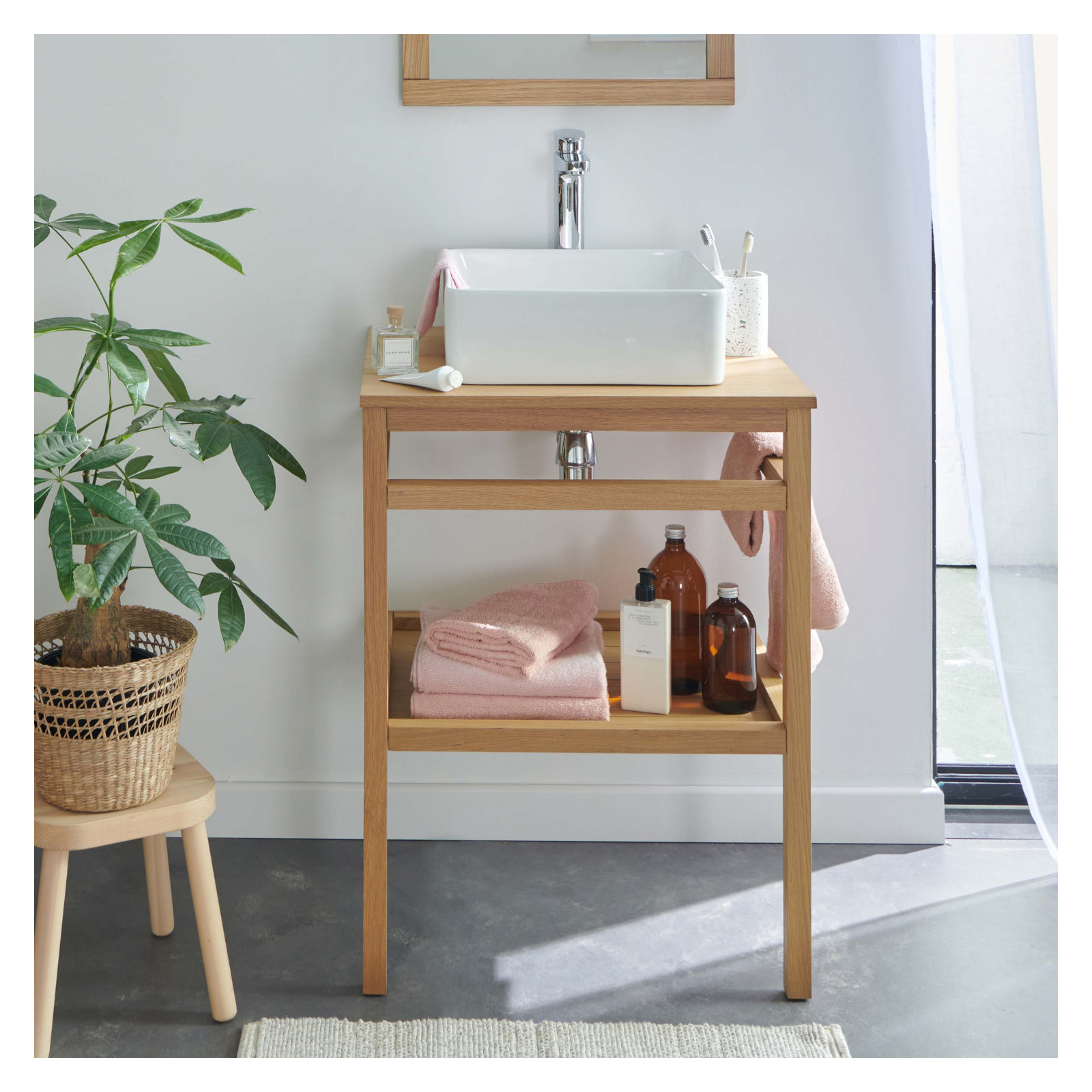 Meuble de salle de bain en chêne et vasque carrée