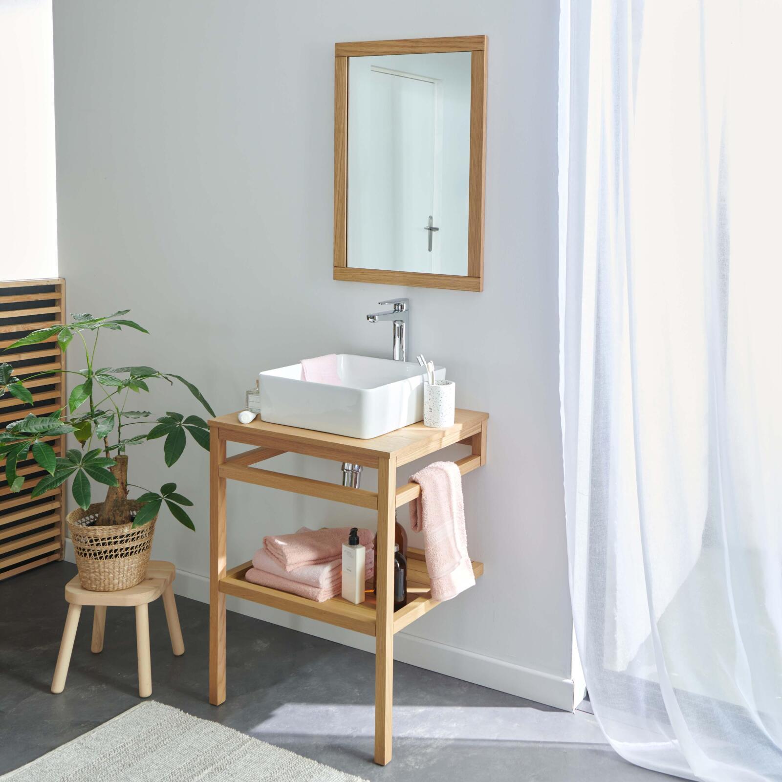 Meuble de salle de bain en chêne avec vasque carrée robinet et miroir