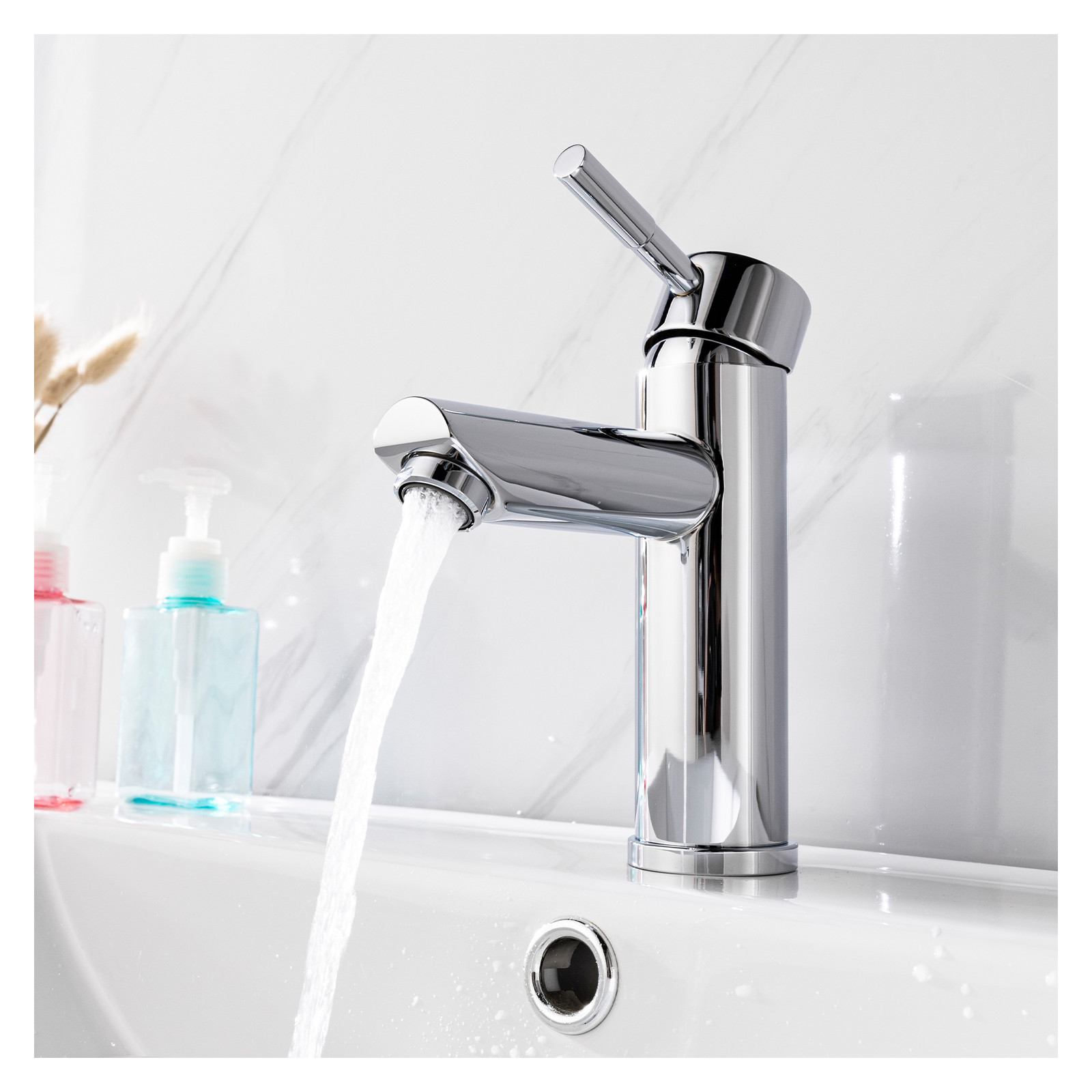 Robinet meuble de salle de bain chromé - Bec bas Robinet meuble de salle de bain chromé - Bec bas