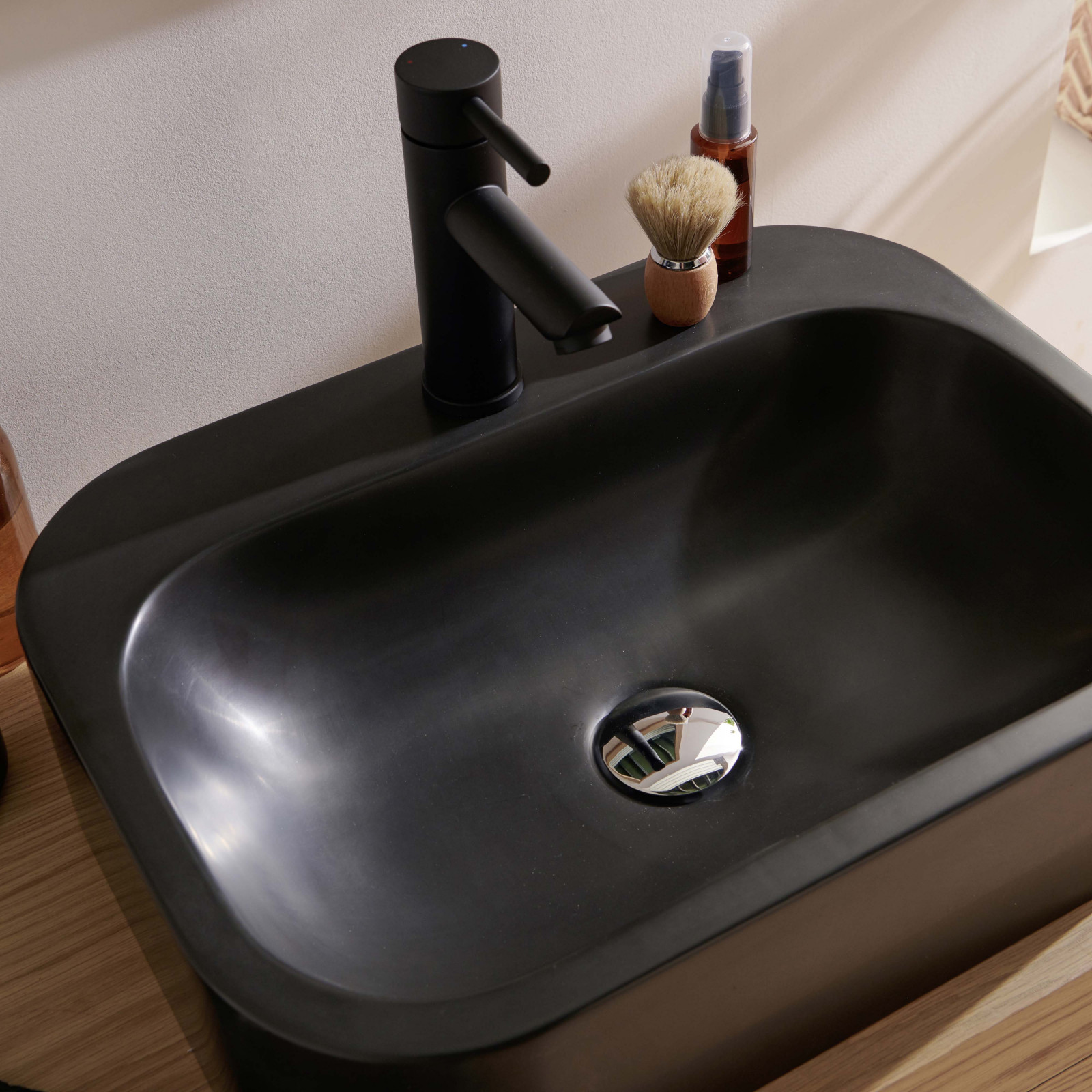 Vasque noire à poser - Résine L50 ITO