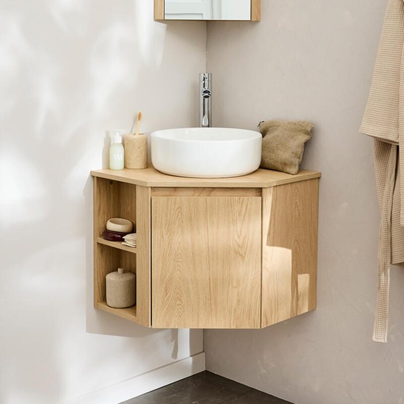 Comment aménager une salle de bain fonctionnelle sous les combles ? (Sans se cogner la tête à chaque passage)